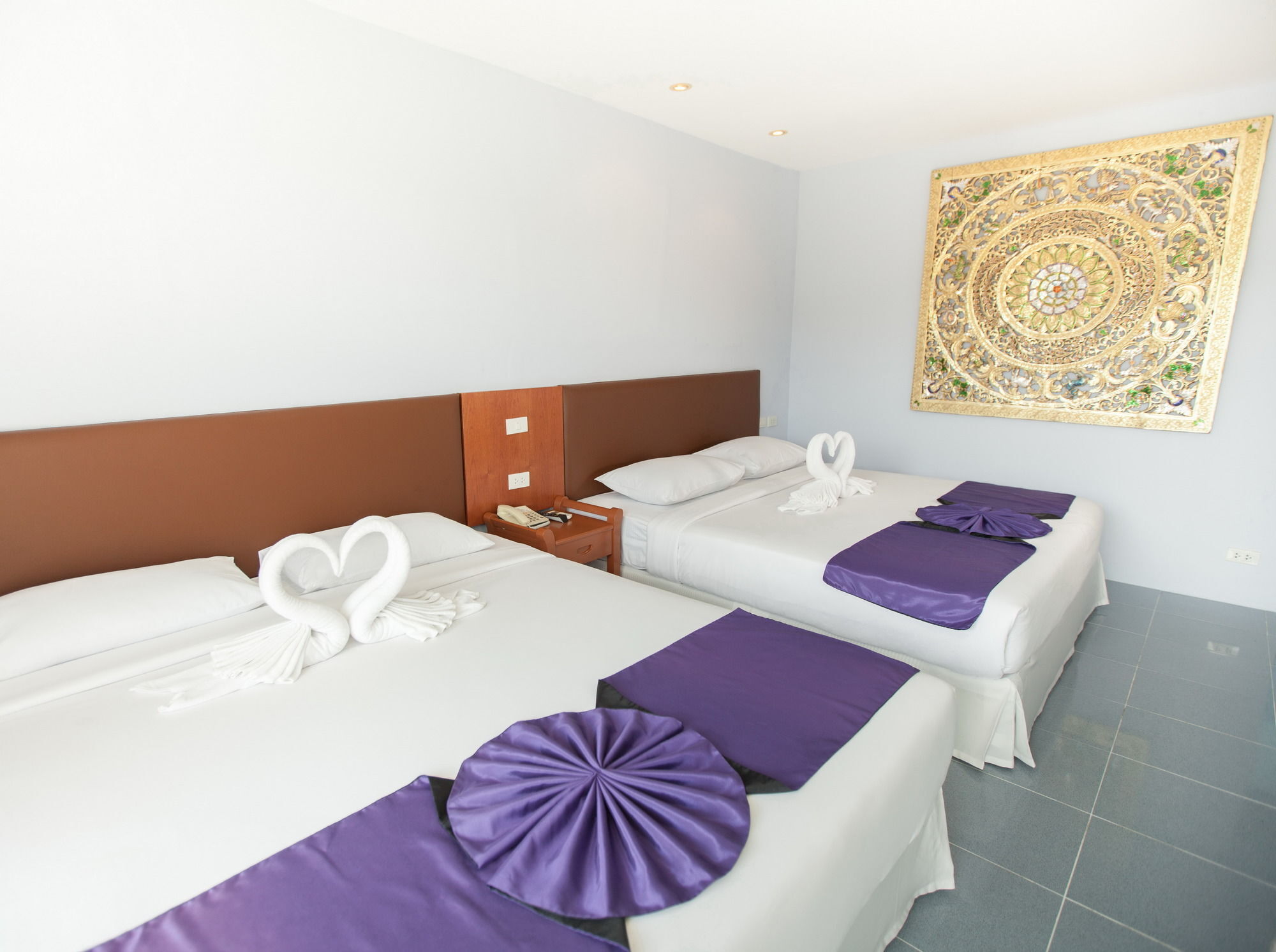 Rawai Chalong Beach Hotel Phuket מראה חיצוני תמונה