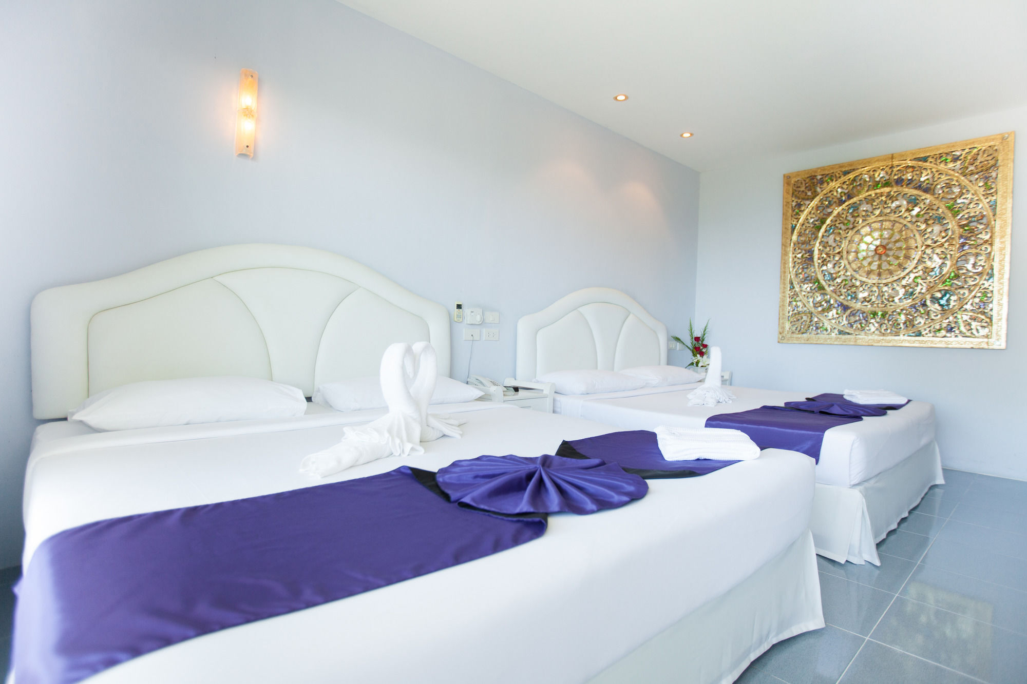 Rawai Chalong Beach Hotel Phuket מראה חיצוני תמונה