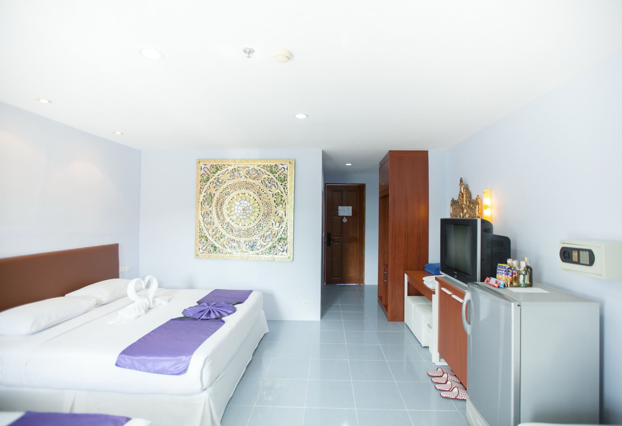 Rawai Chalong Beach Hotel Phuket מראה חיצוני תמונה